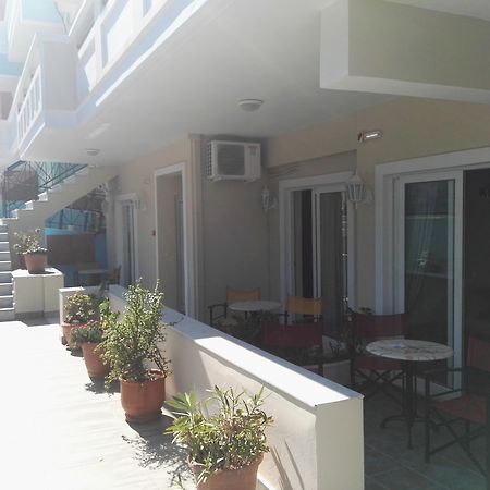 Epis Hotel Agia Marina  Bagian luar foto