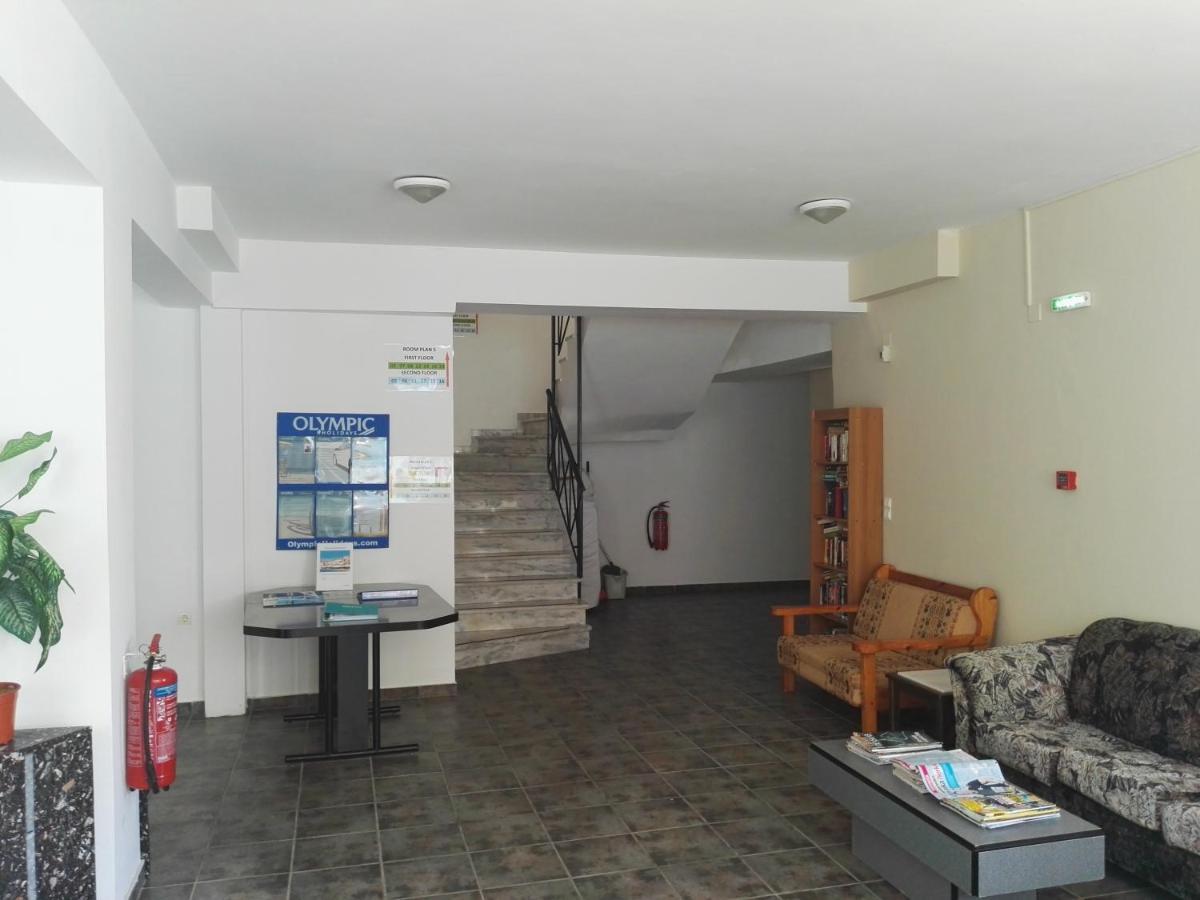 Epis Hotel Agia Marina  Bagian luar foto