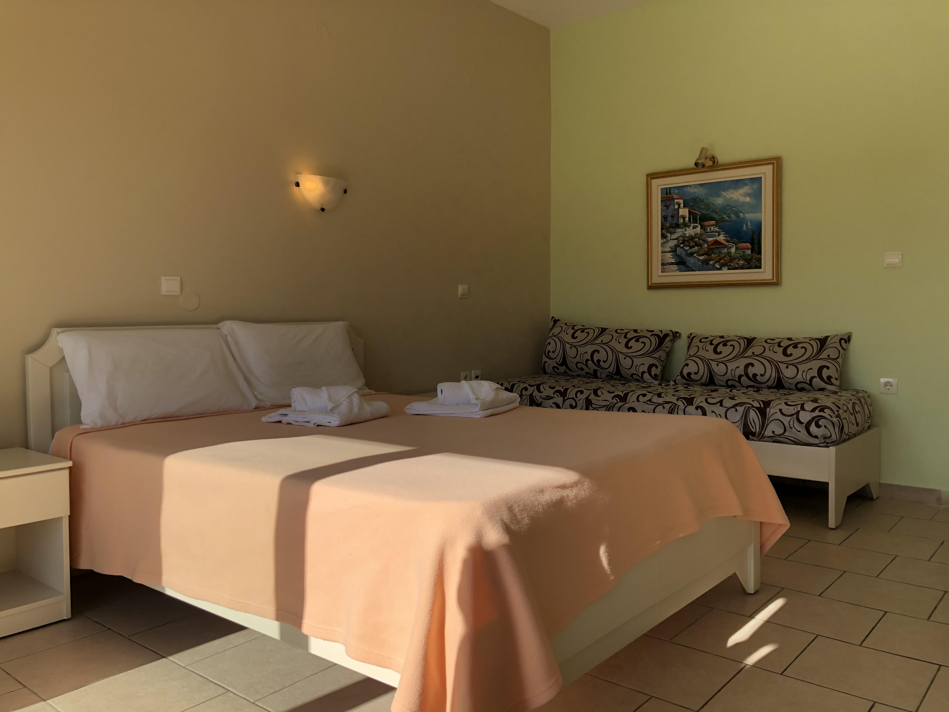 Epis Hotel Agia Marina  Bagian luar foto