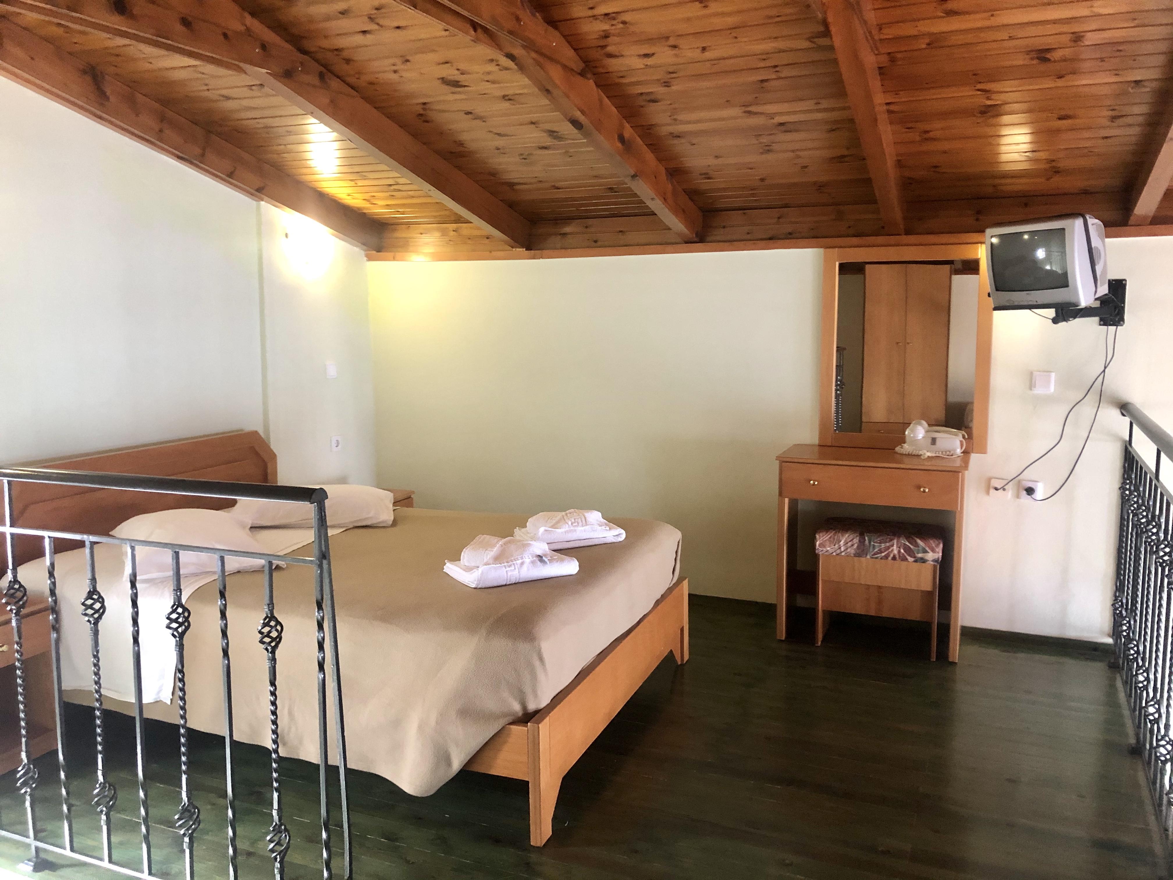 Epis Hotel Agia Marina  Bagian luar foto