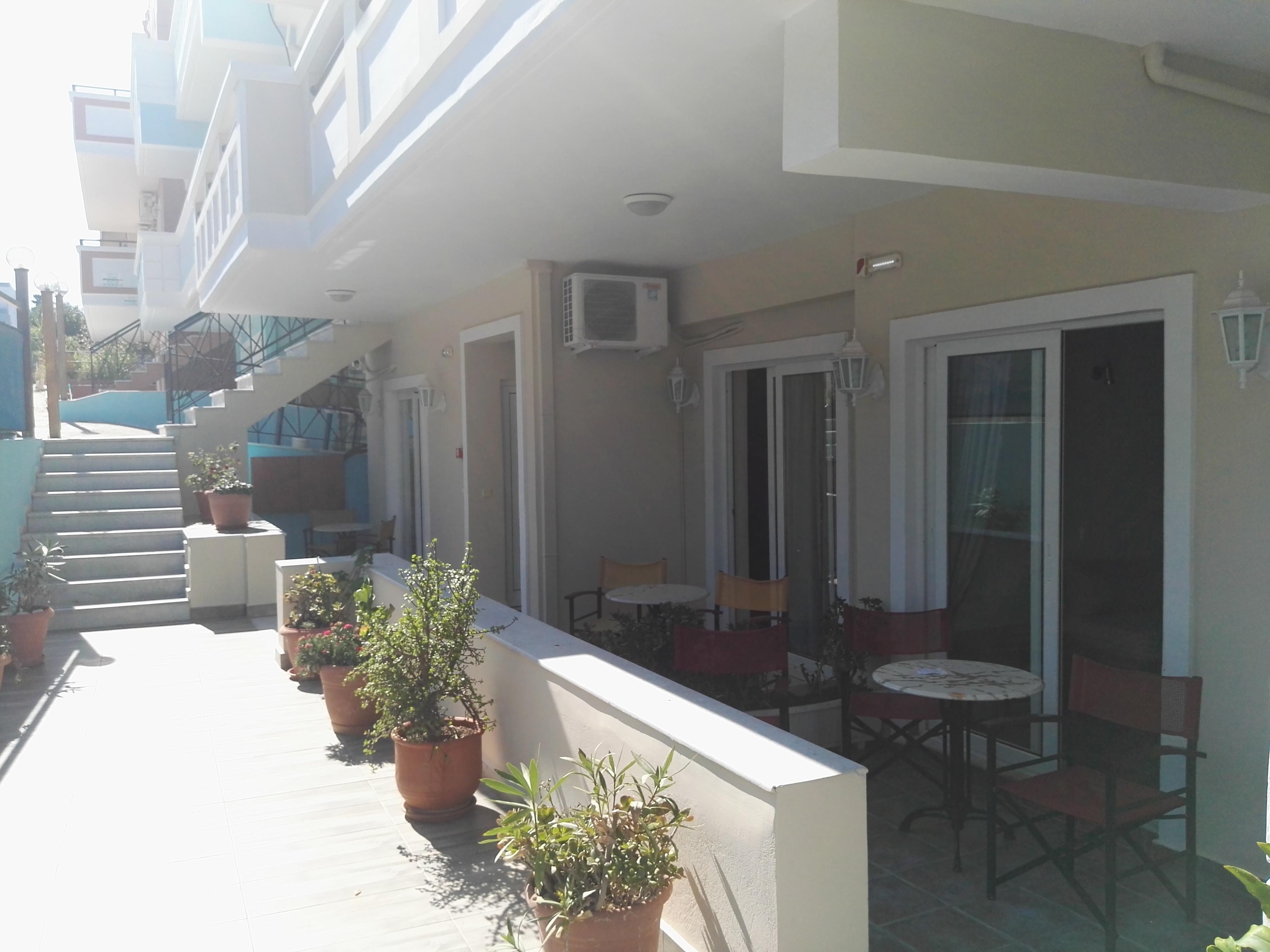 Epis Hotel Agia Marina  Bagian luar foto