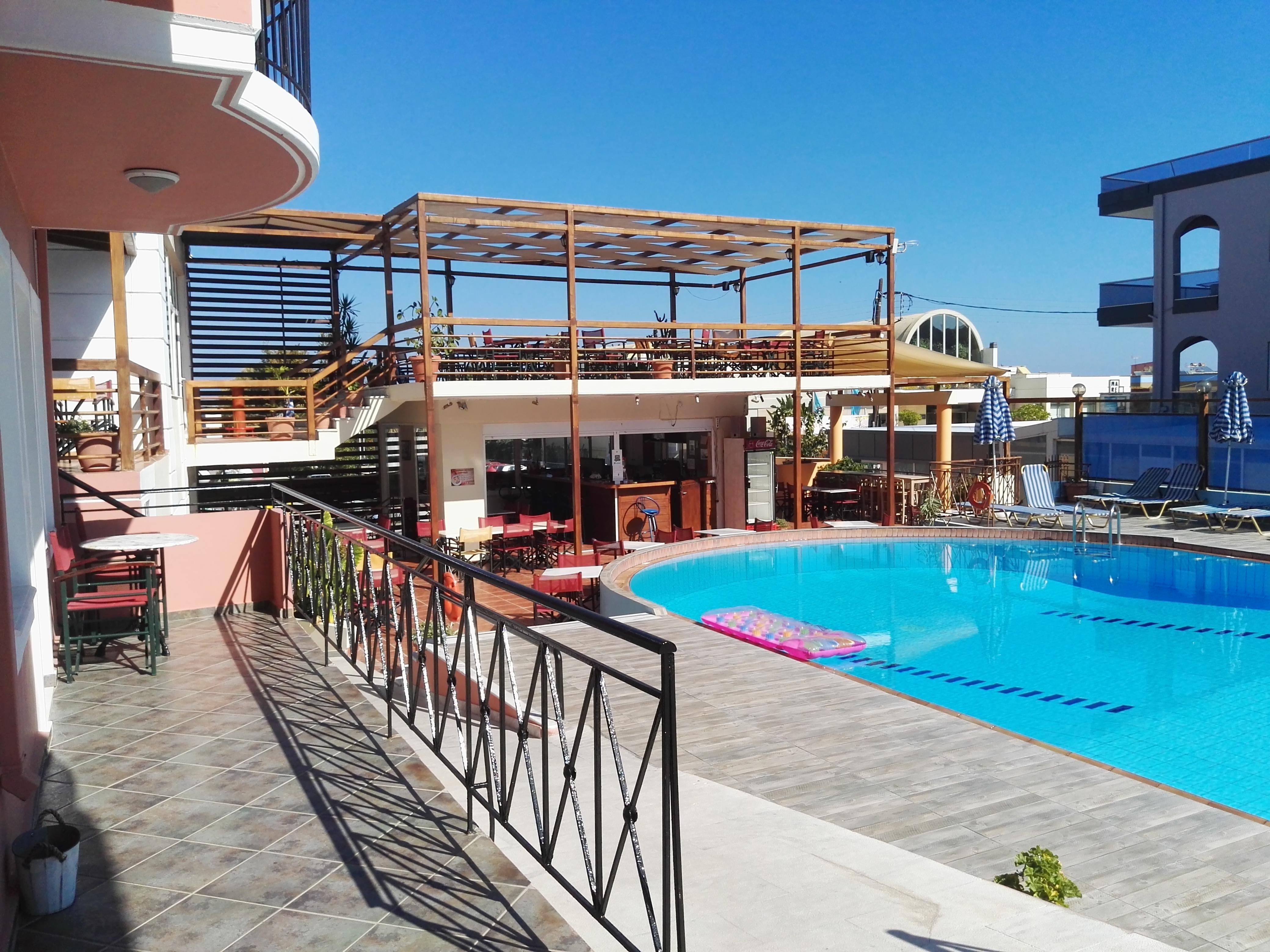 Epis Hotel Agia Marina  Bagian luar foto