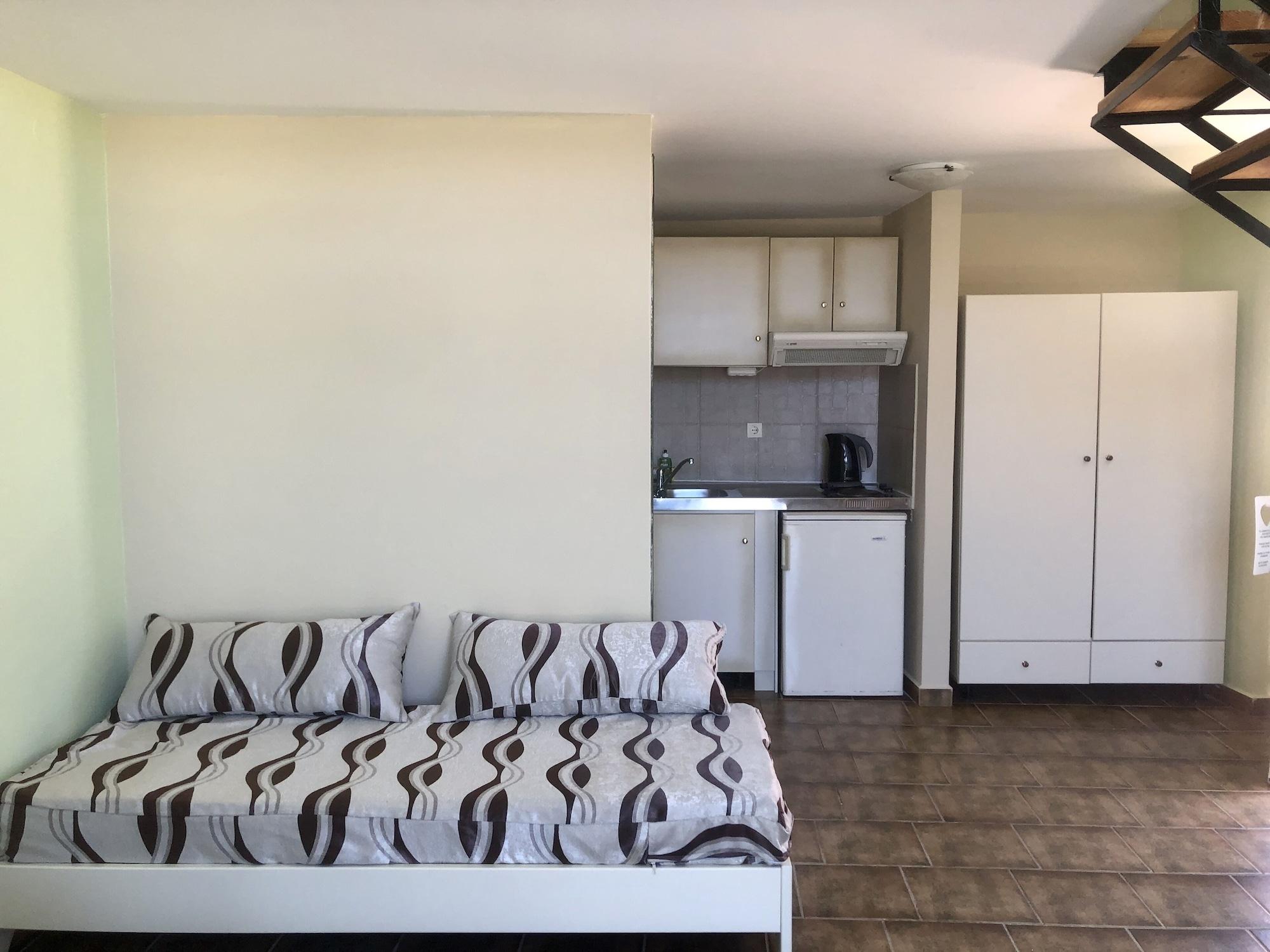Epis Hotel Agia Marina  Bagian luar foto