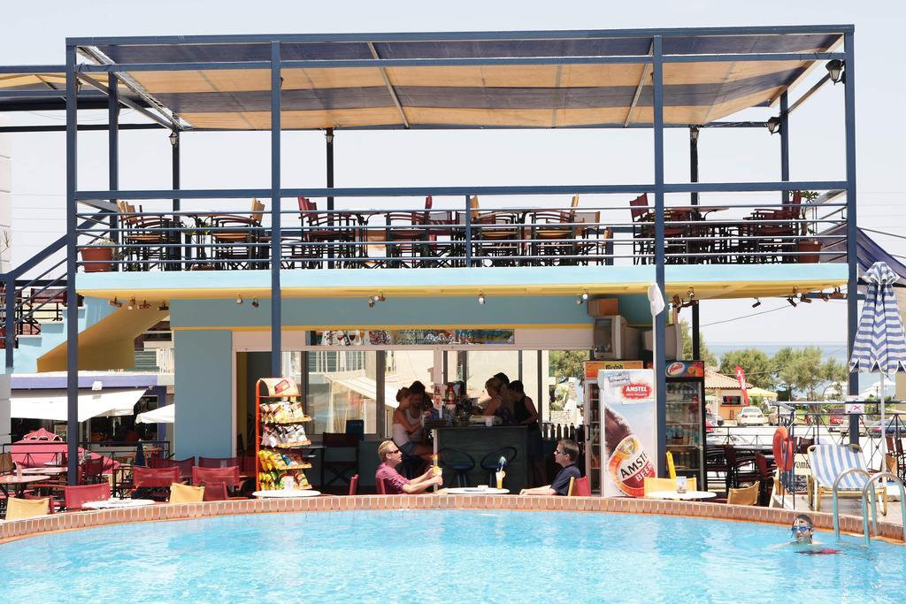Epis Hotel Agia Marina  Bagian luar foto