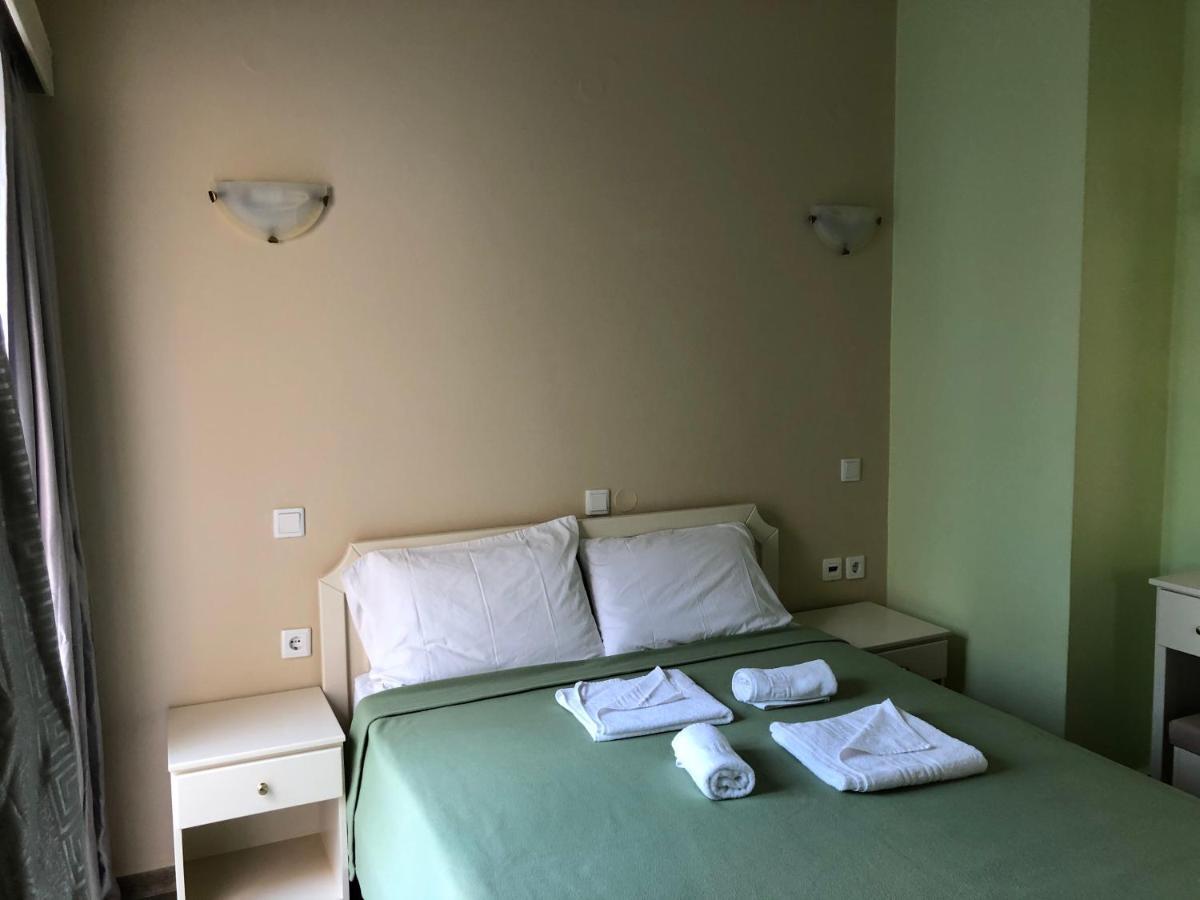 Epis Hotel Agia Marina  Bagian luar foto