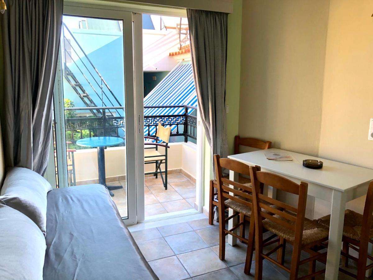 Epis Hotel Agia Marina  Bagian luar foto