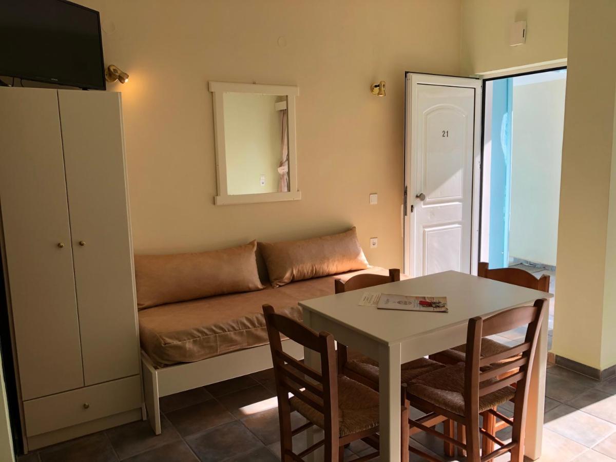 Epis Hotel Agia Marina  Bagian luar foto