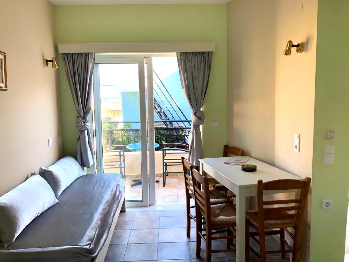 Epis Hotel Agia Marina  Bagian luar foto